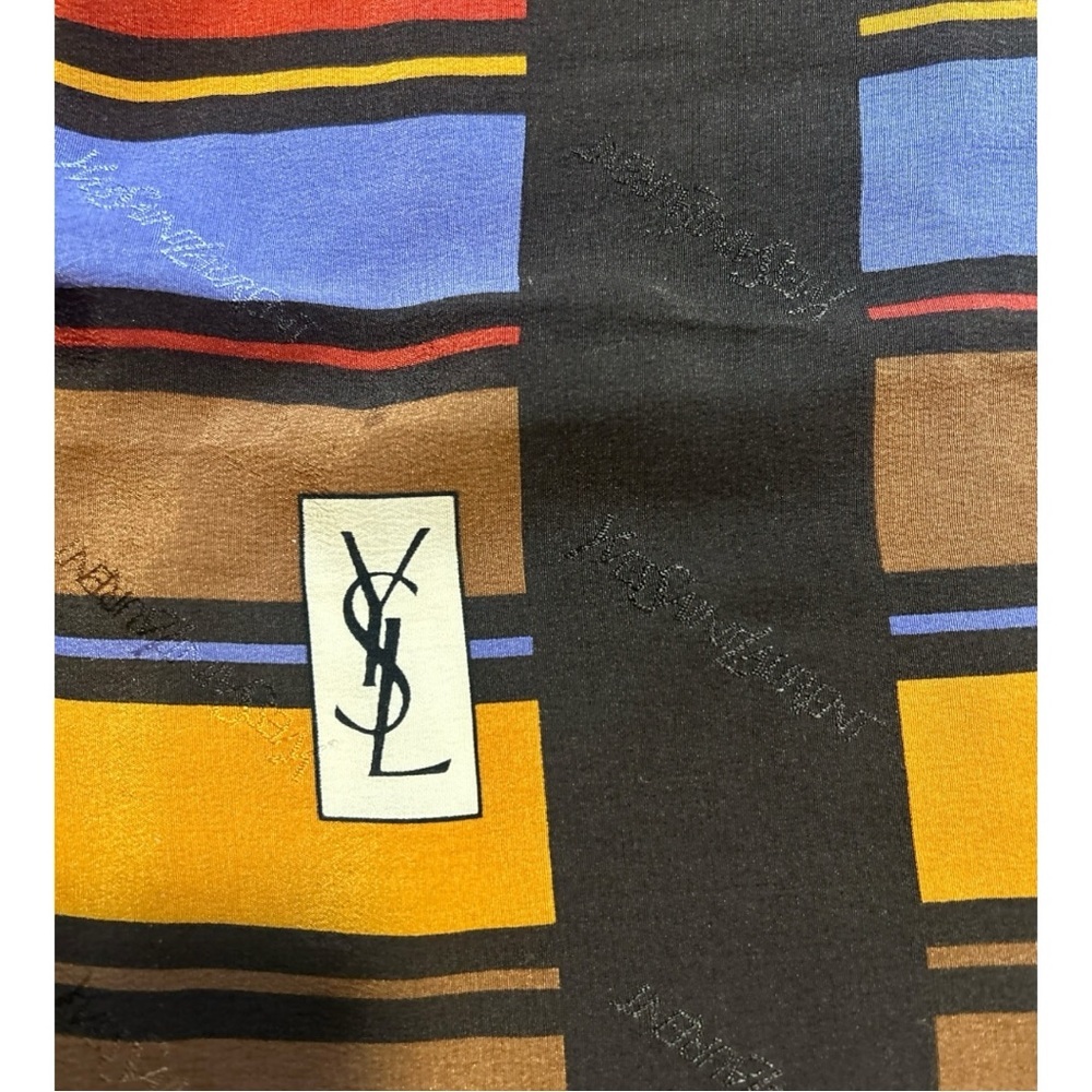 Ysl scarf - Picture 3 of 7